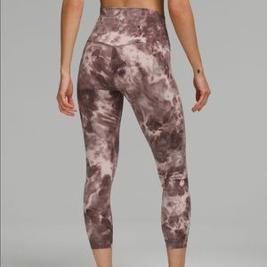 Align HR Crop 23” in pink diamond dye size 4